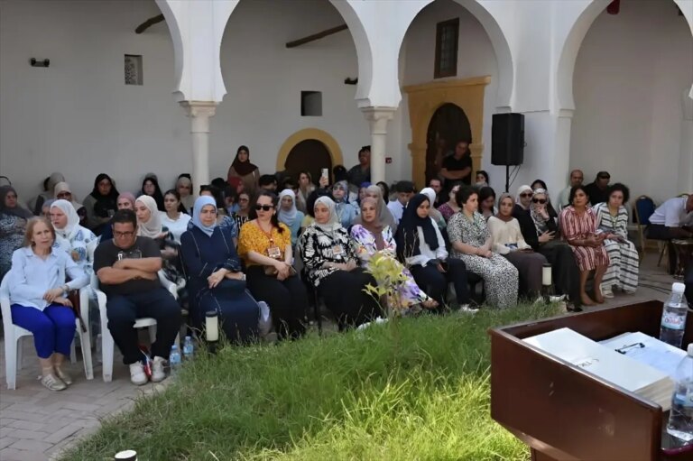 cezayirde hat ve ebru sanati egitimi tamamlandi lVO29rCG