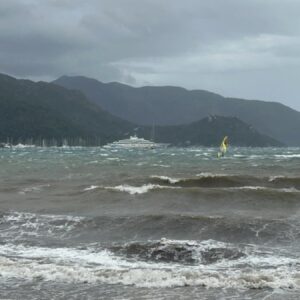 meteorolojiden o illere kuvvetli ruzgar ve firtina uyarisi JKsYDBVX