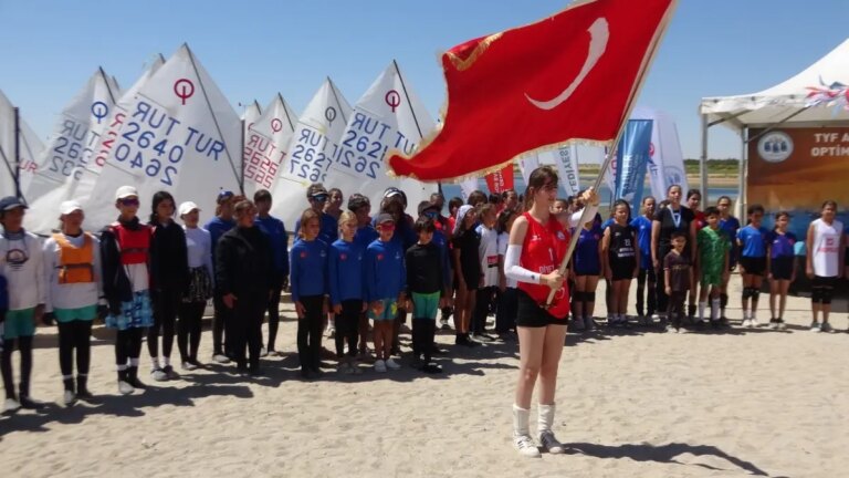 optimist yelken yarislari kamanda basladi xSl9cbS8