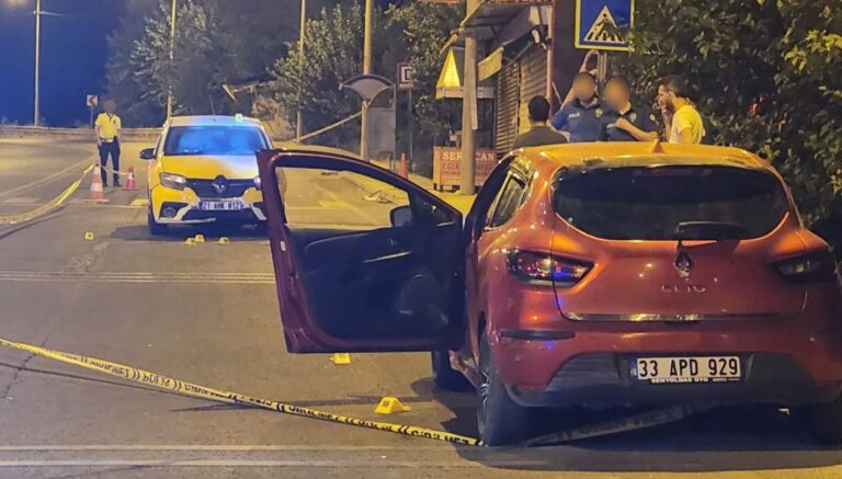 otomobillerden inip birbirlerine kursun yagdirdilar 2 olu 5 yarali 8TEcQZAi