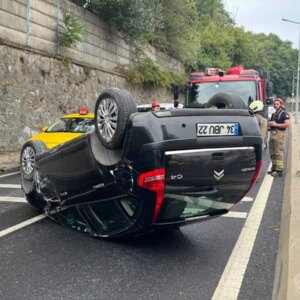 sariyerde kaza surucu yaralandi 9MPnhd1i