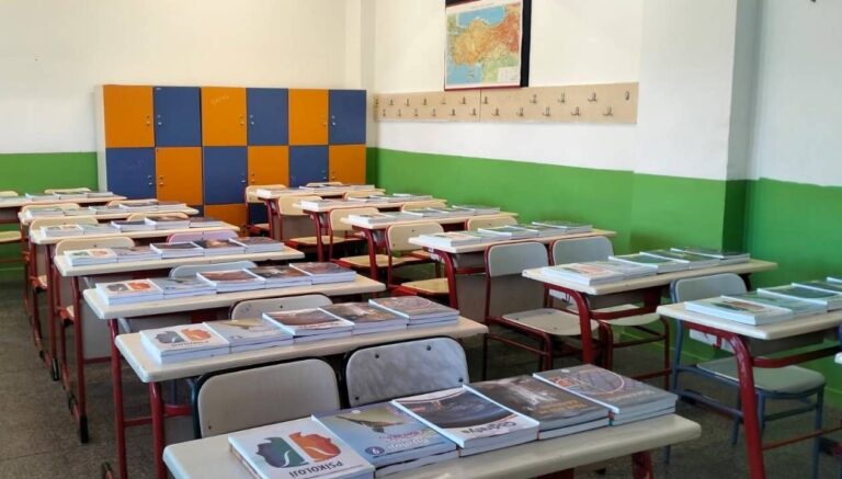 ucretsiz ders kitaplarinin dagitimi tamamladi Jyp5SCXd