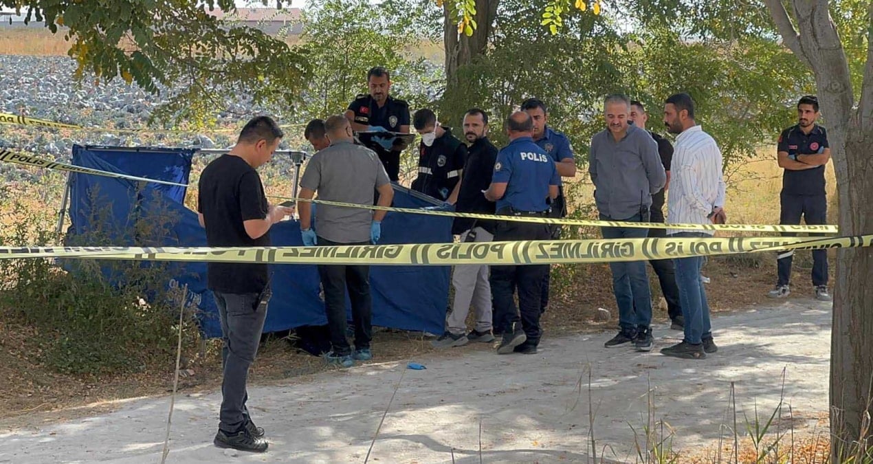 gen adamin cesedi yol kenarinda bulundu ONHlC6gr