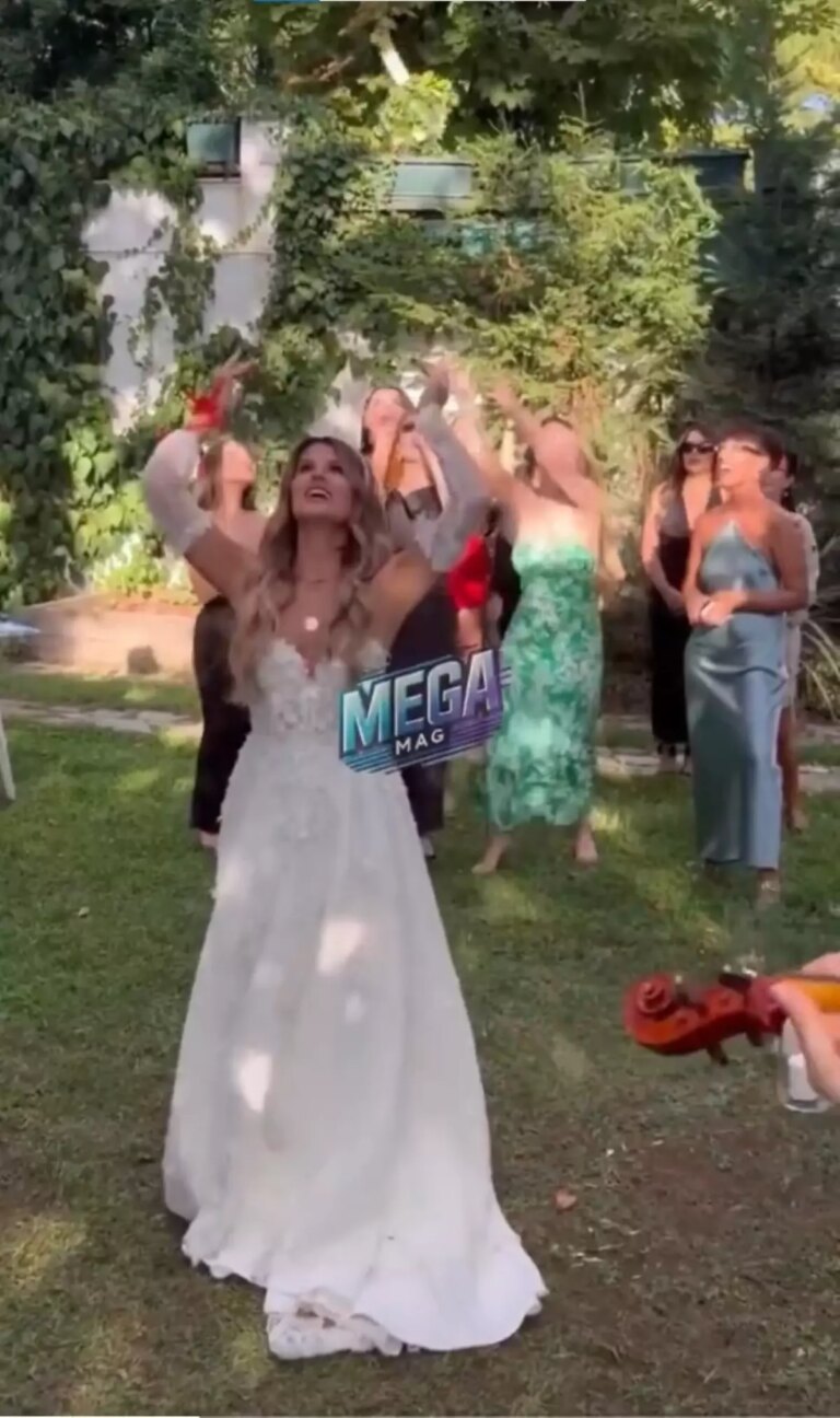 gulseren ceylanin gelin cicegini yasmin erbil kapti UvdJ49sF