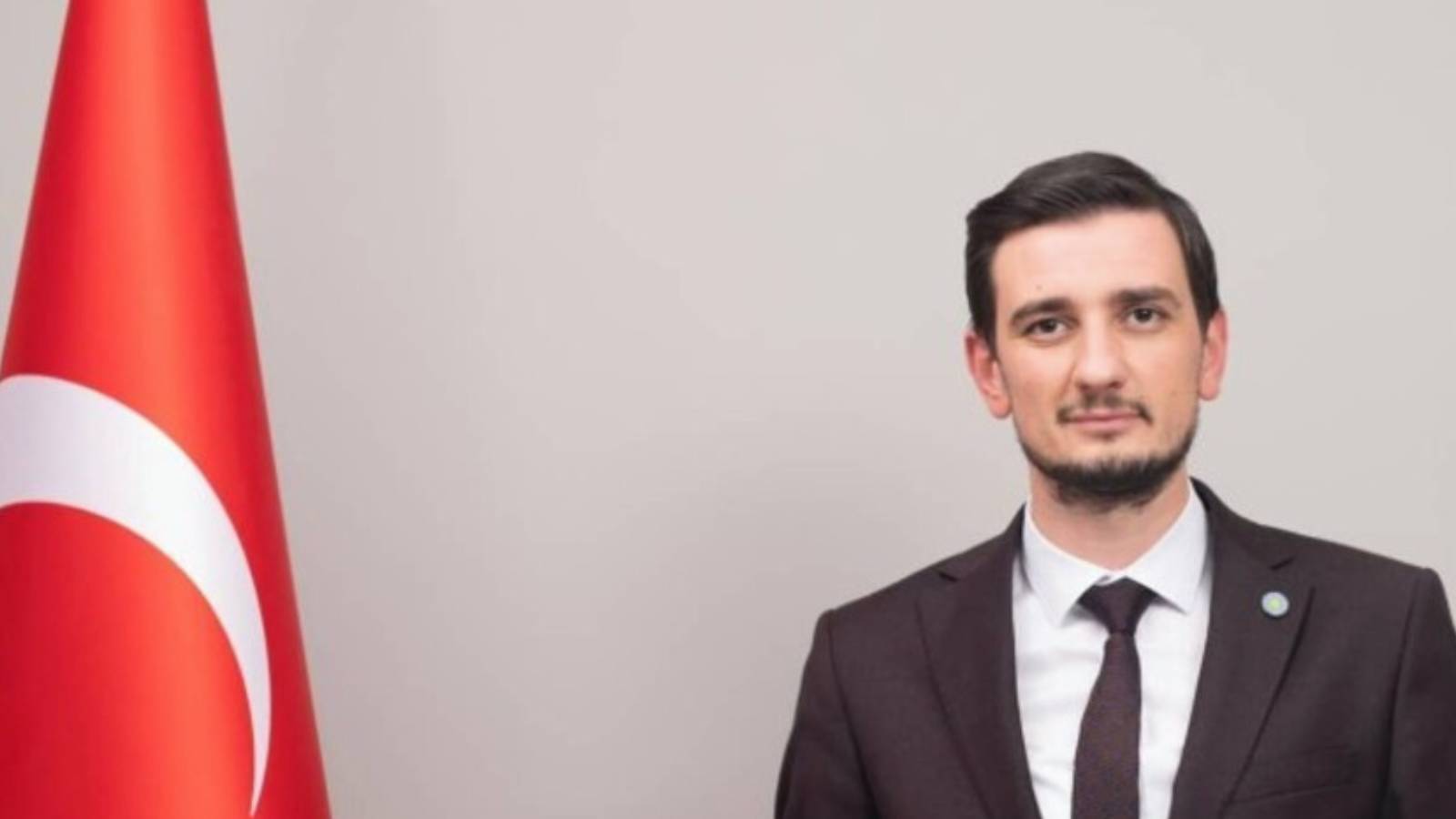 iyi parti sakarya il baskani ucak ve 6 ilce baskani istifa etti BKkb7S2t