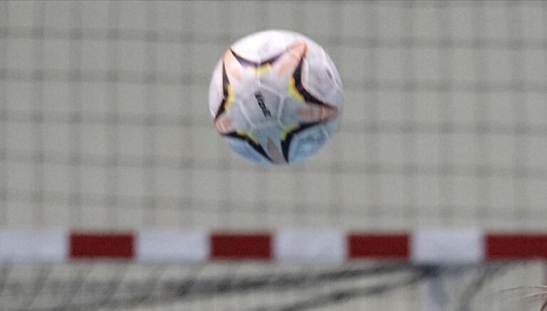 turk hentbol hakemleri ehf sampiyonlar liginde gorev yapacak Uab1RXwM