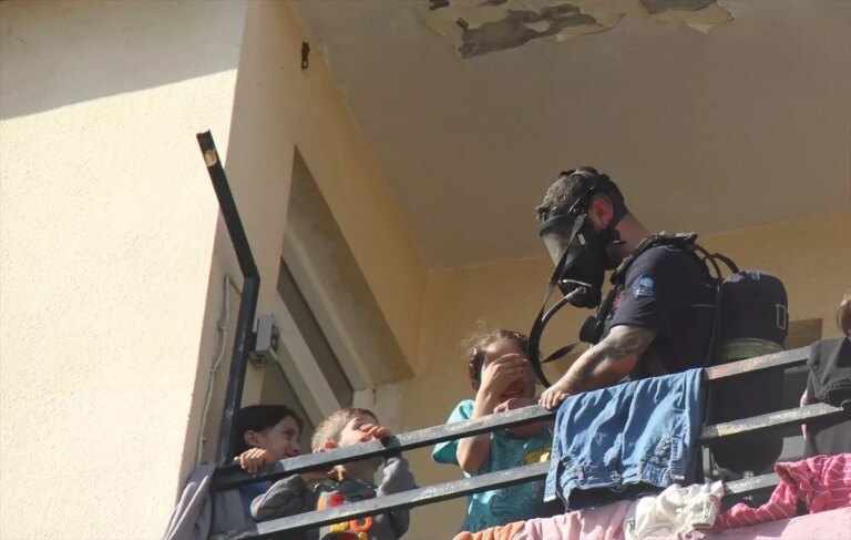 antalyada yanginda 5 cocuk kurtarildi vj2f8LWT.jpg