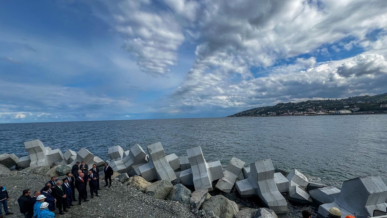 turkiyenin dev deniz ticareti hamlesi iyidere lojistik limani nKElxWiY