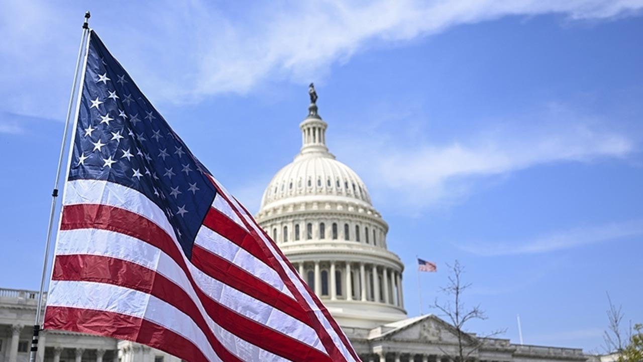 abdde ism hizmet endeksi ekimde yukseldi V81zwBed.jpg