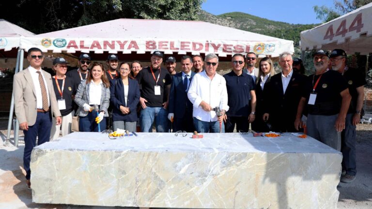 alanyada uluslararasi alanya tas heykel sempozyumu basladi pZVNTr5O.jpg