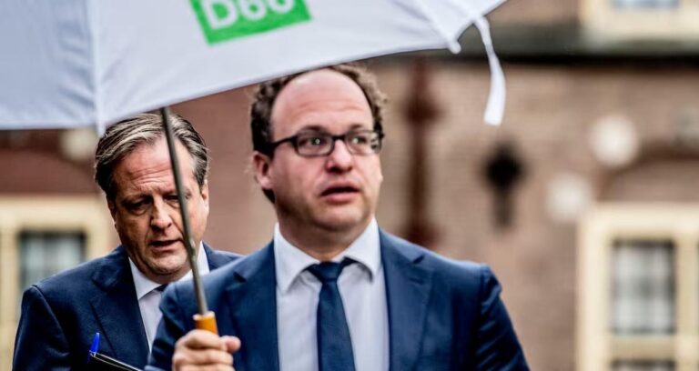 eski bakan kasif olarak gorevlendirildi mGtQBYdz.jpg