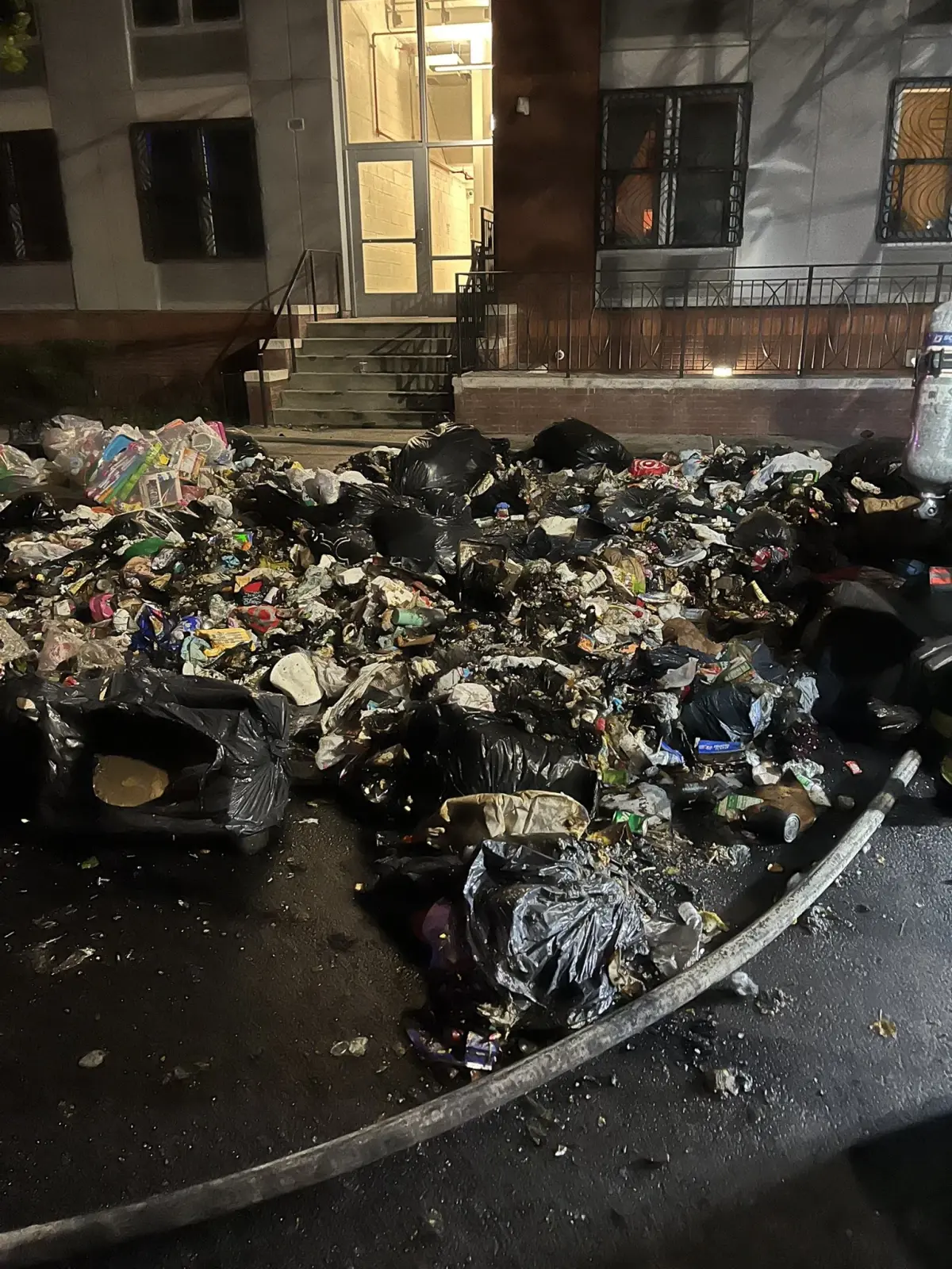 new yorkta arac patladi 7 itfaiyeci yaralandi 39tiZx52.jpg