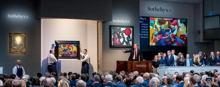 sothebysten-royal-academyye-26-milyon-sterlinlik-destek-artkolik-TaVV4hUk.jpg