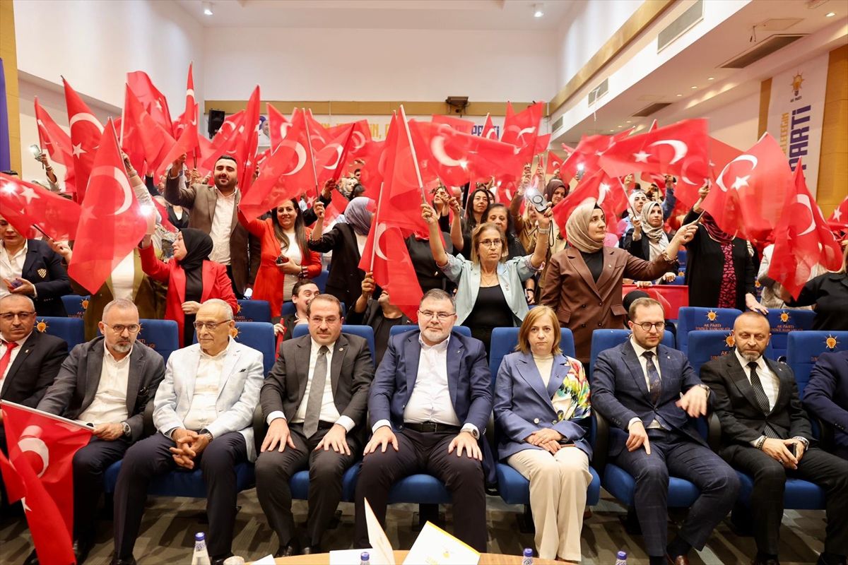 ak-parti-izmirde-bayramlasma-ve-danisma-meclisi-toplantisi-r8ymmtYe
