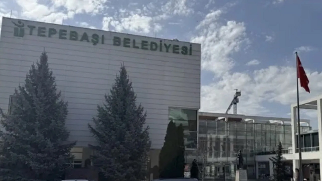 chpli-tepebasi-belediyesine-yolsuzluk-operasyonu-25-kisi-adliyede-yKUv1QTe