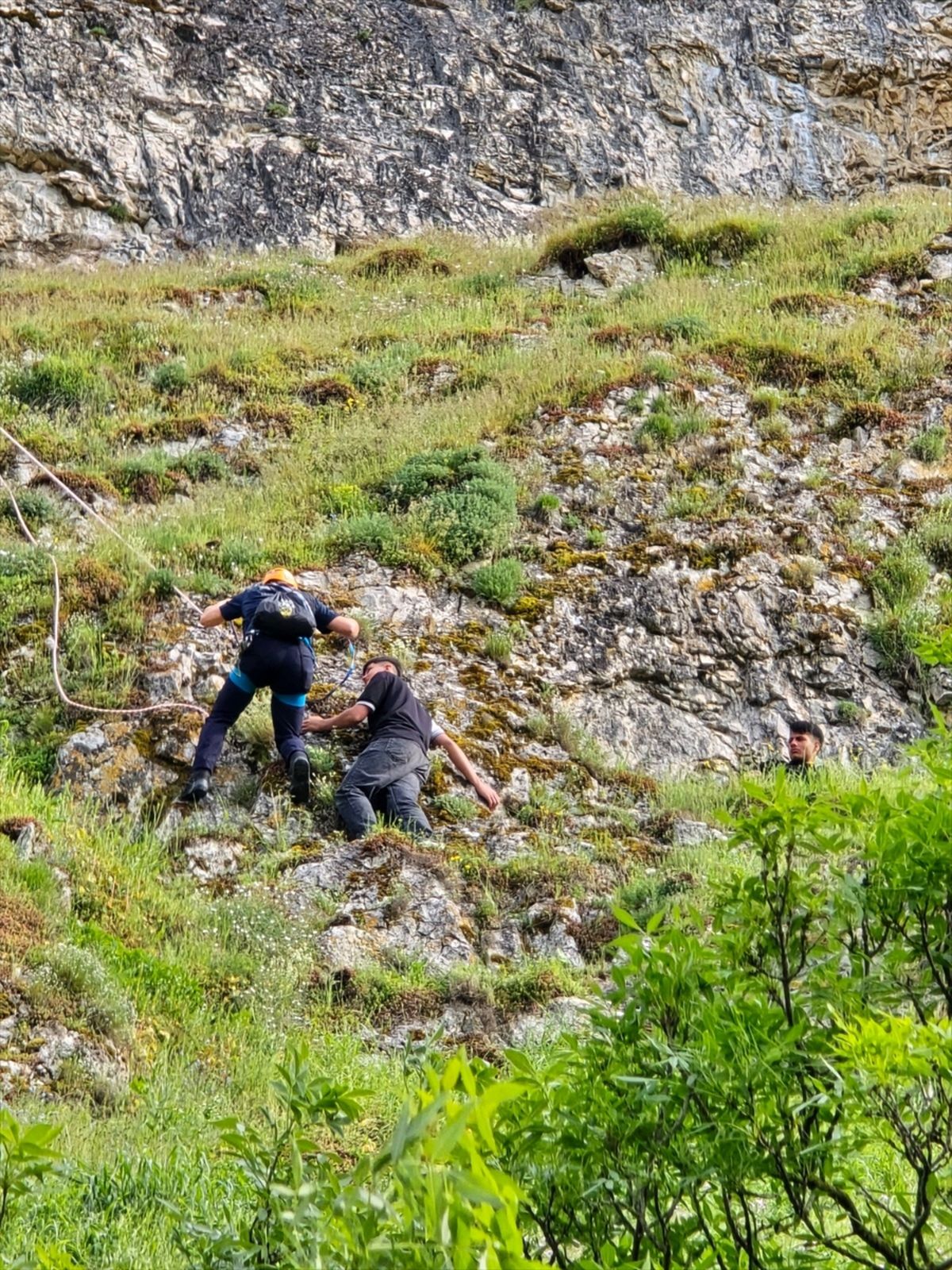 eskisehirde-mahsur-kalan-2-kisi-afad-ekiplerince-kurtarildi-QG3YnCCb