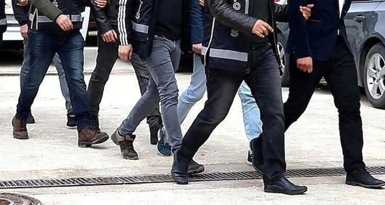 polis-23-ilde-harekete-gecti-cok-sayida-gozalti-var-2eyLzlip