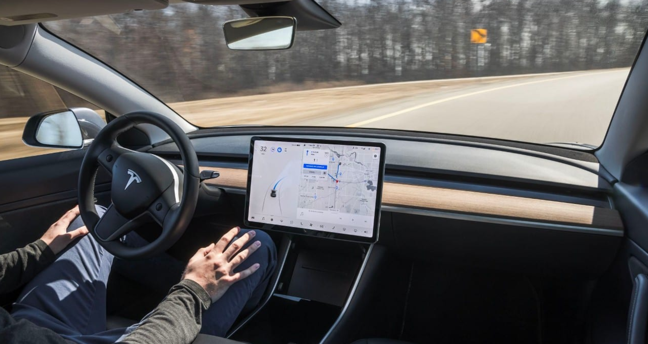 tesla-araclarinda-otopilot-ozelligini-kaldirdi-ryemVNi7