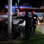Kaza yapti trambus diregine carpti yarali surucu ambulanstan kacti ga19qGPZ