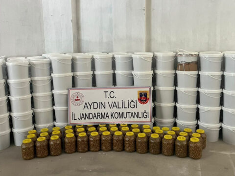 Yoresel urun diye satiliyordu 4 ton sahte salca ve 300 kilo zeytine el konuldu a32qQ3mv